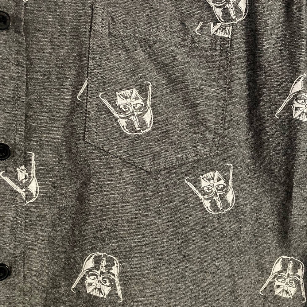 Men's Gray Graphic Button-Up Shirt - Picture 4 of 9
